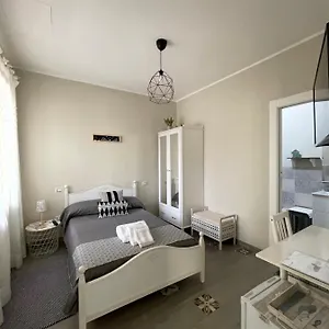 Sa Domu Stravanara Bed & Breakfast